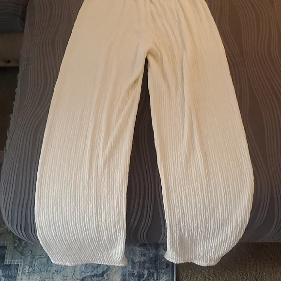 White Textured Wide-Leg Pants - Picture 11 of 12